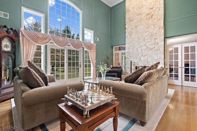 2 Bordeaux Ln - Photo 1