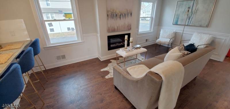 121 S Michigan Ave - Photo 1