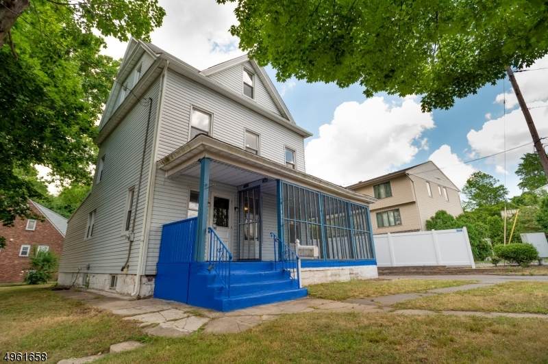 420 Joralemon St - Photo 1