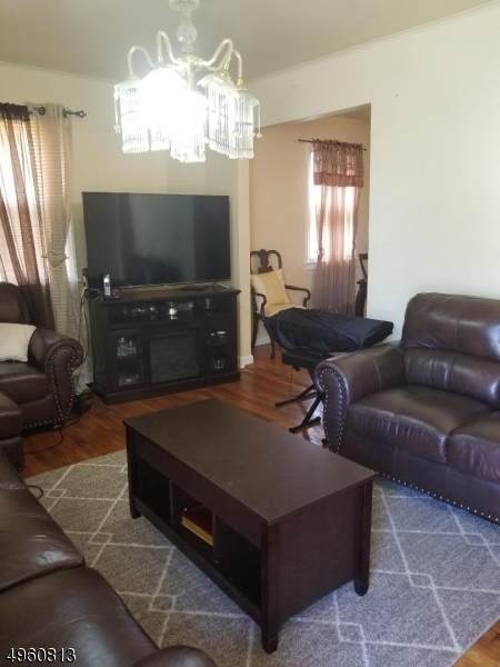 133 William St - Photo 1