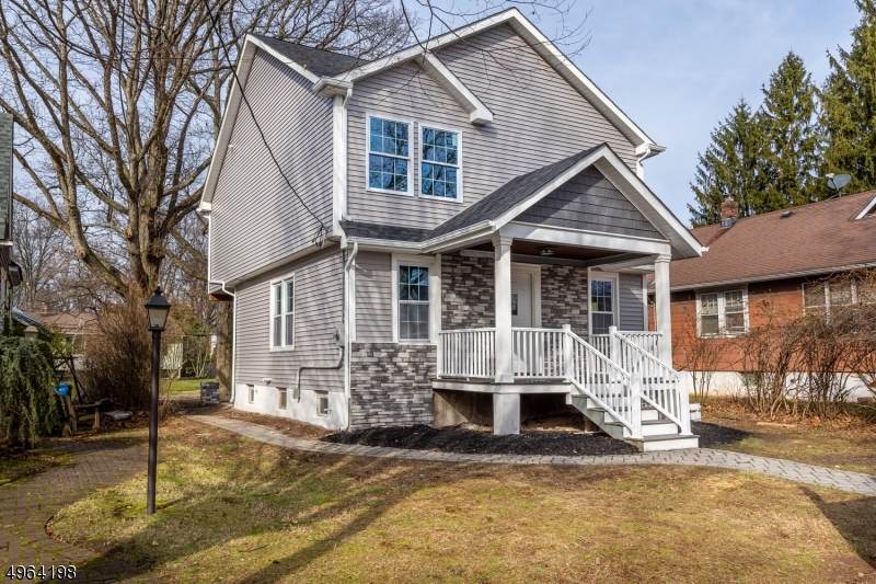 13 James Pl - Photo 1