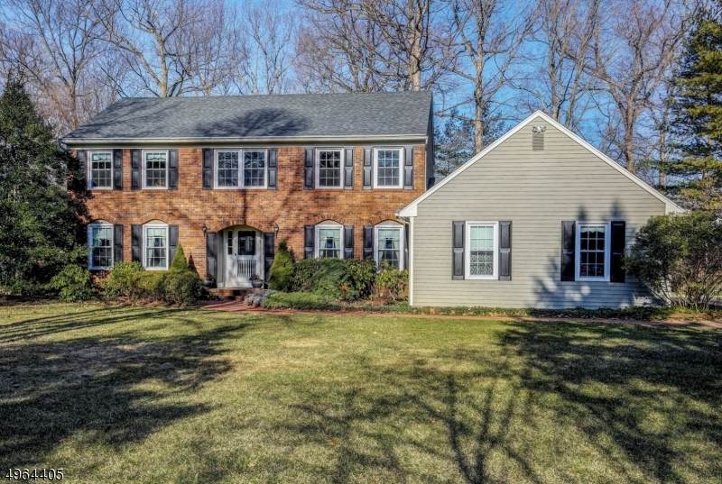 17 Hickory Dr - Photo 1