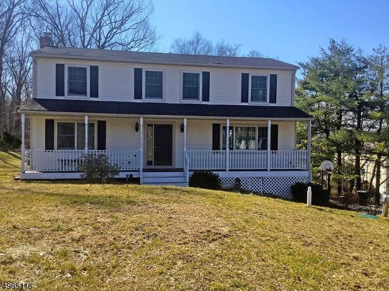 35 Hillsdale Dr - Photo 1