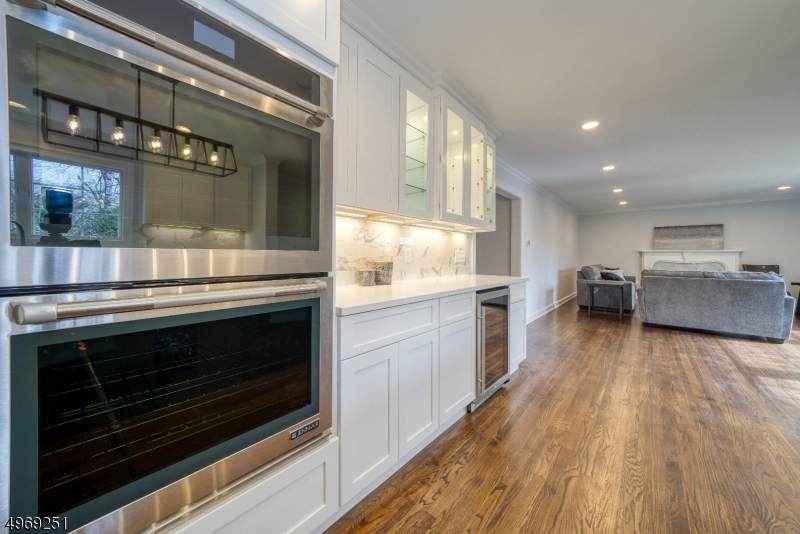 92 Rotary Dr - Photo 1