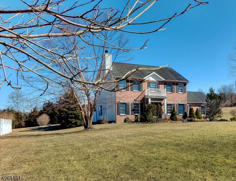 13 Westview Dr - Photo 1