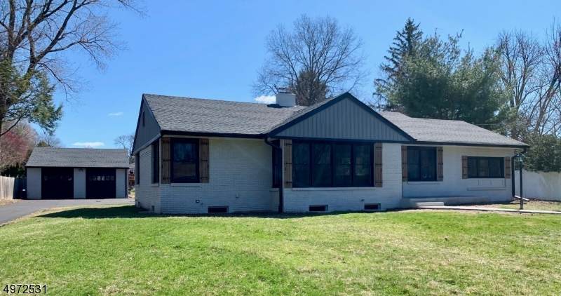 72 Laauwe Ave - Photo 1