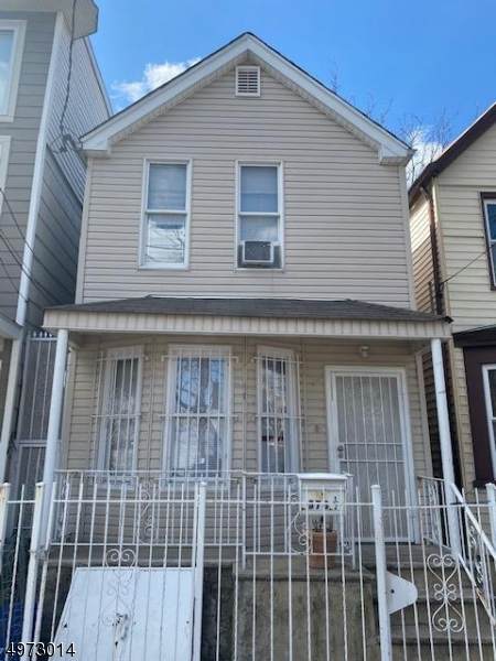 578 N 5th St - Photo 1