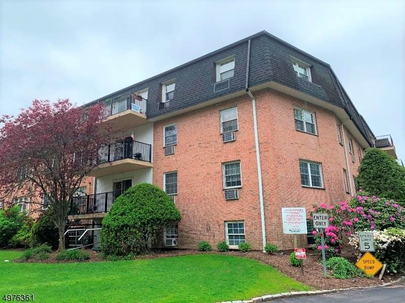 550 Fairview Ave 103 - Photo 1
