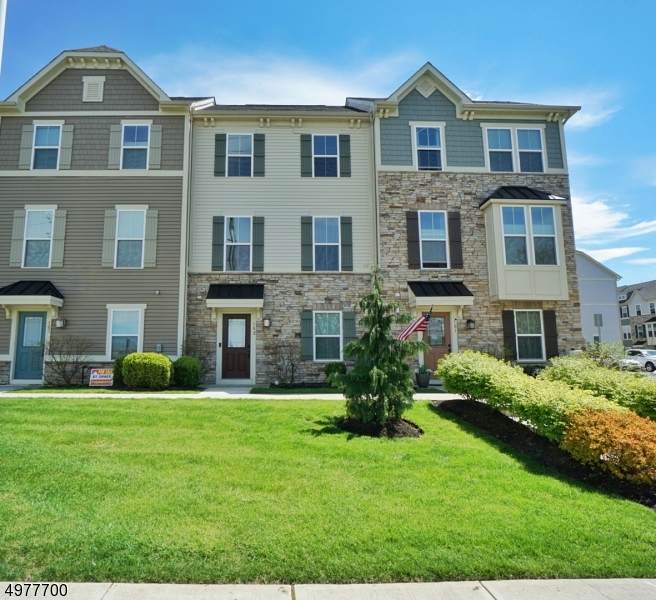 102 Bayside Ct - Photo 1