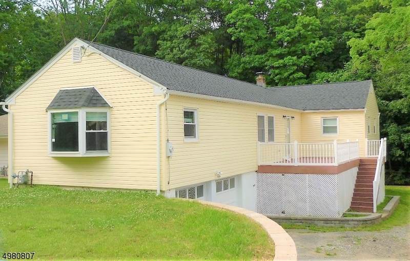 77 Omaha Ave - Photo 1
