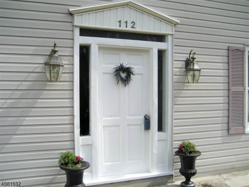 112 Main St - Photo 1
