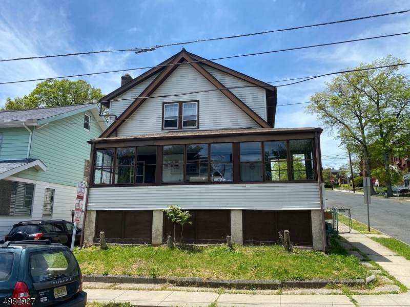 341 De Witt Ave - Photo 1