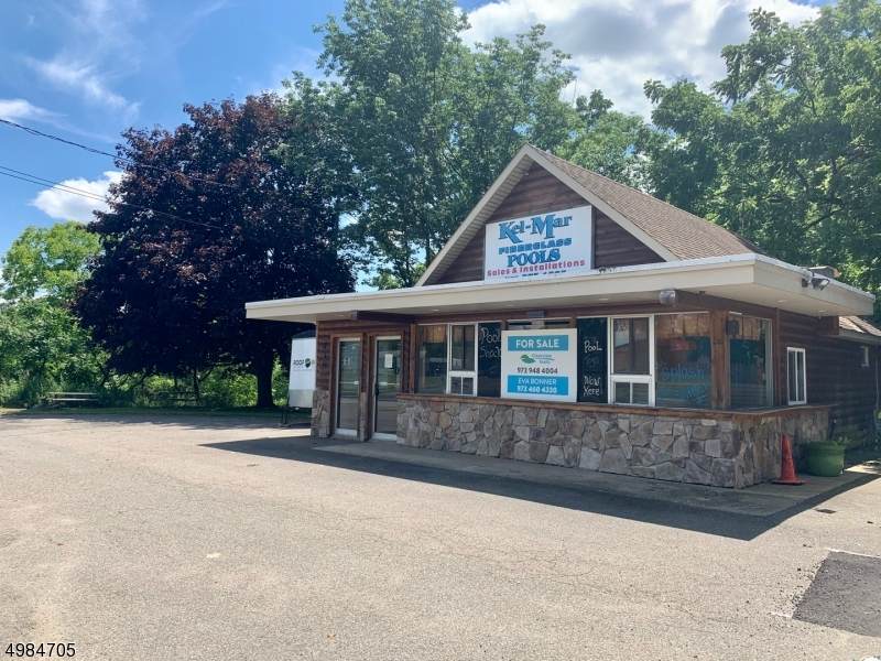 640 Lafayette Rd - Photo 1