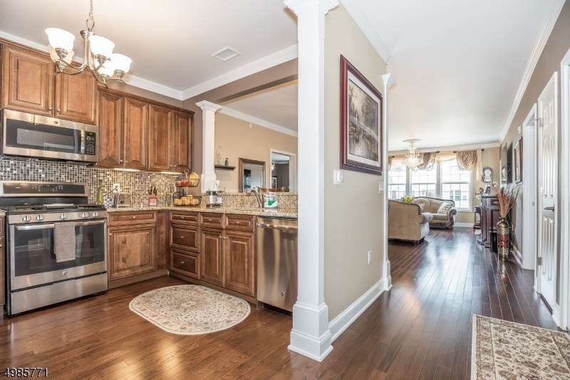 5302 Veterans Dr - Photo 1