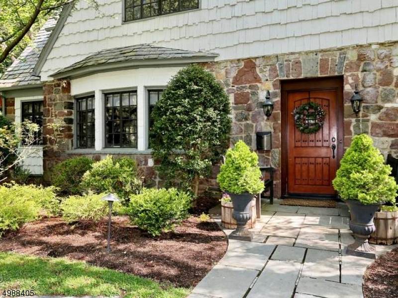 271 Greenway Rd - Photo 1