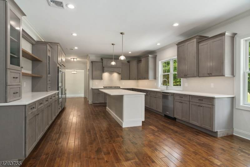 33 Brookvale Rd - Photo 1
