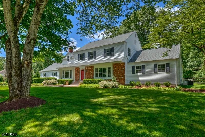 55 Walnut Cir - Photo 1