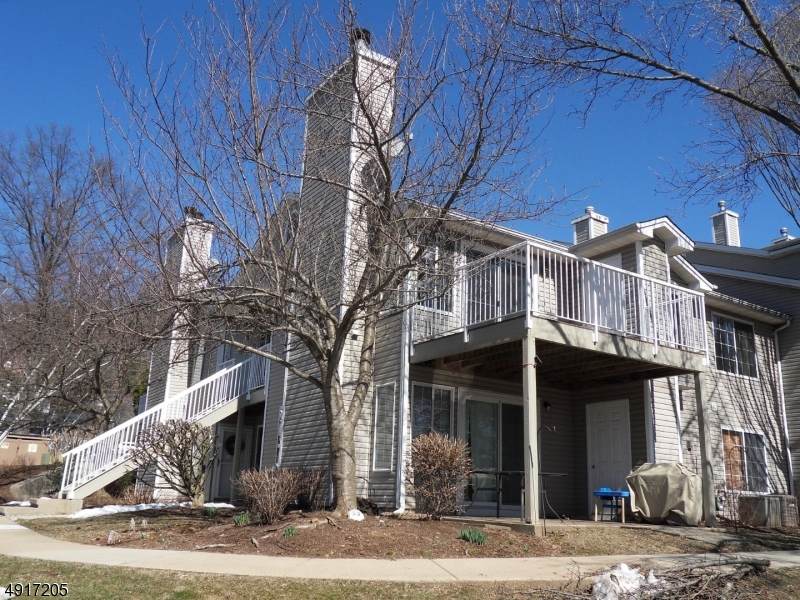 34 Spruce Ct - Photo 1