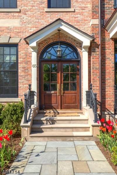 65 Maple Ave - Photo 1