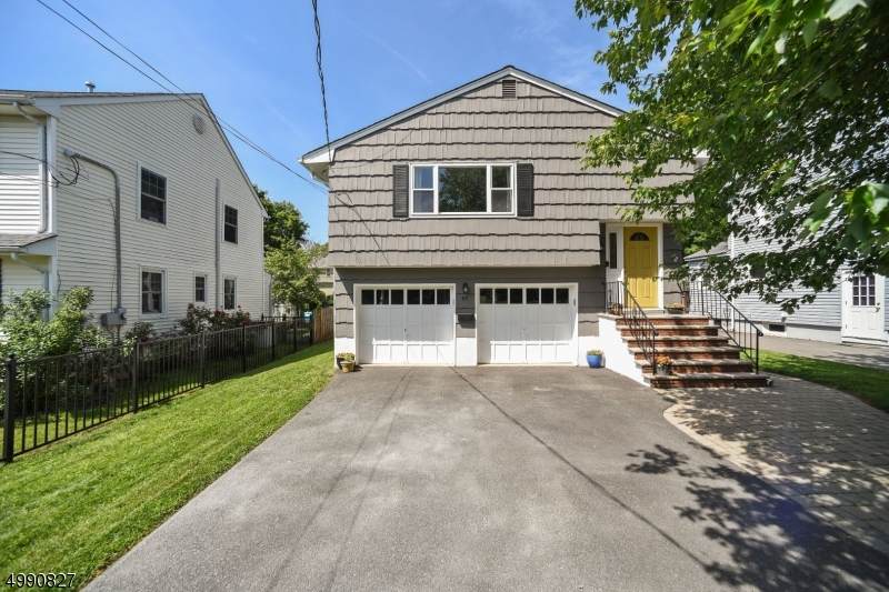 63 Maple Ave - Photo 1