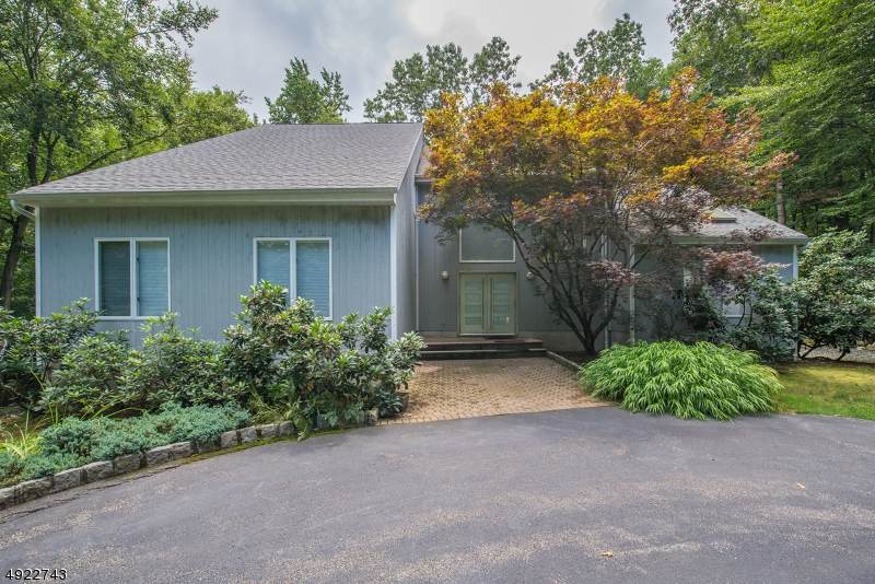 79 Pinewood Dr - Photo 1