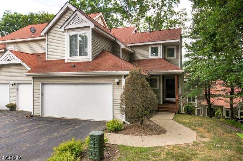 15 Heritage Ct - Photo 1