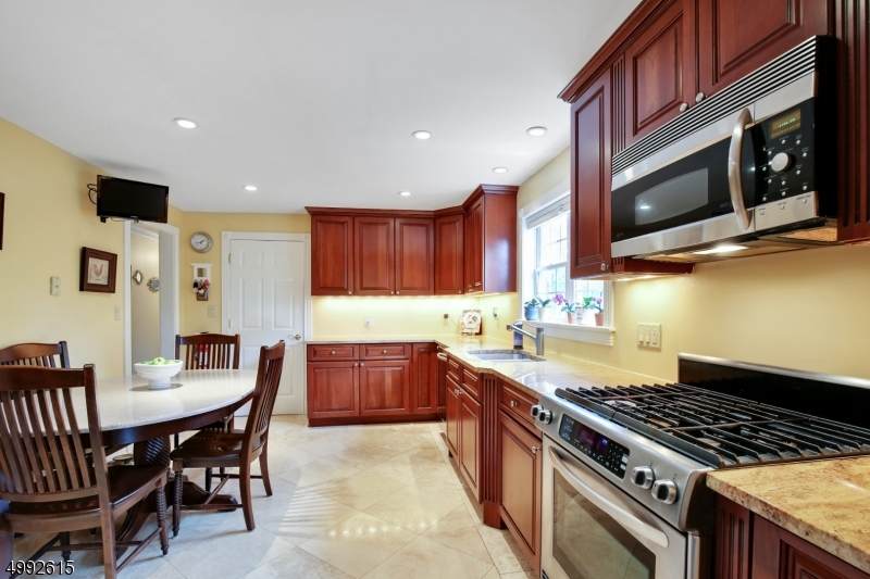 71 New England Avenue 71A - Photo 1