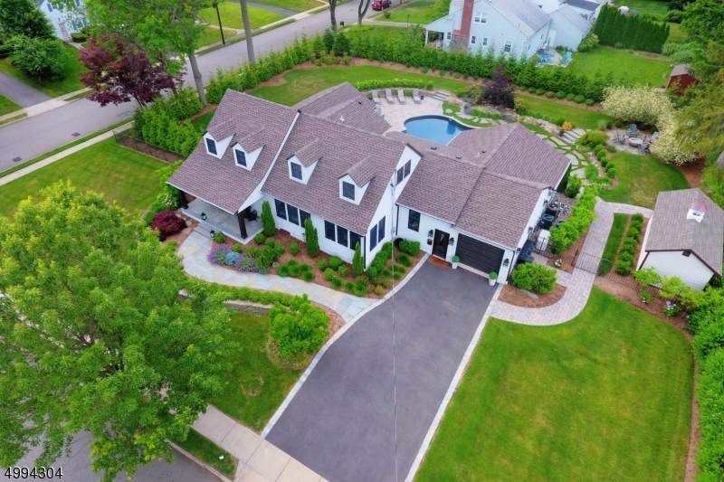 37 Victor Pl - Photo 1
