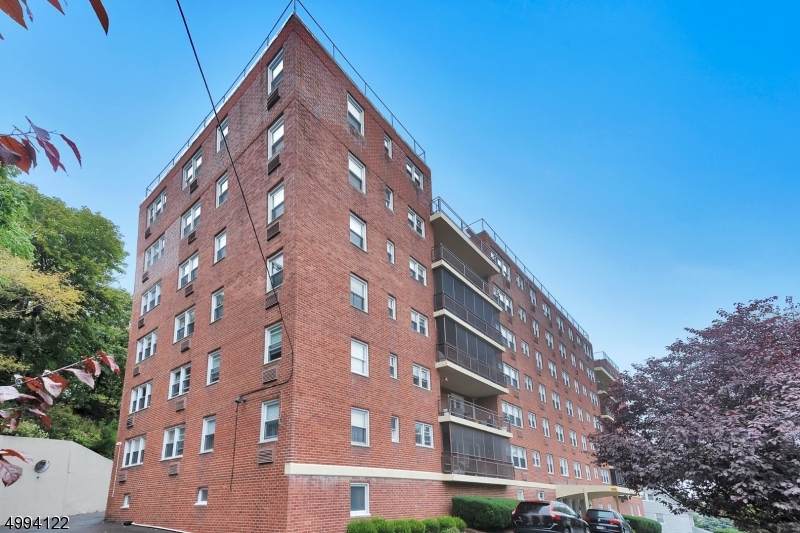 415 Claremont Avenue - Photo 1