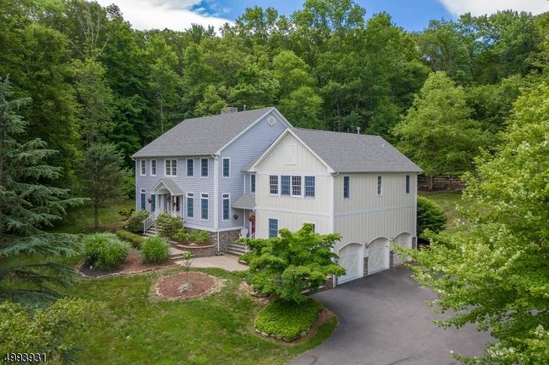 4 Lance Dr - Photo 1
