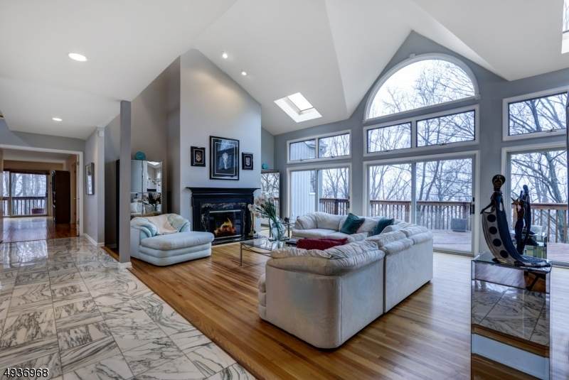 19 Lenore Rd - Photo 1