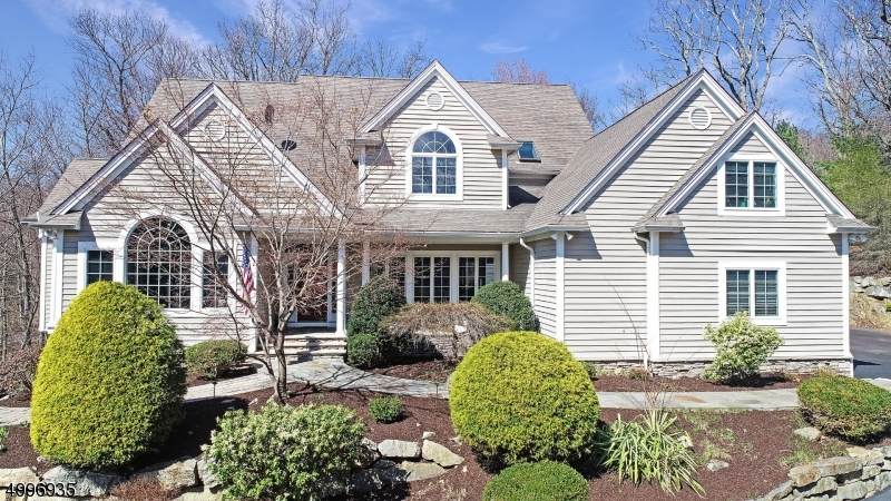 8 Sleepy Hollow Rd - Photo 1