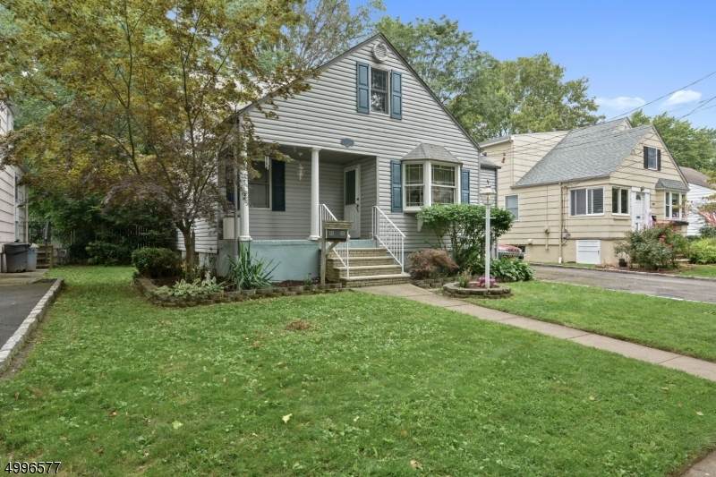 112 S Maple Ave - Photo 1