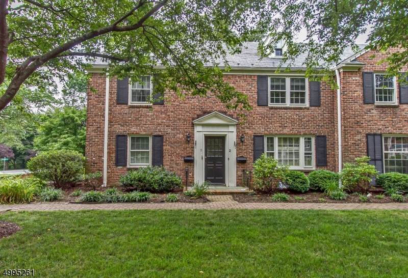 260 Walnut St, - Photo 1