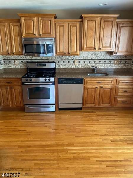342 W Clinton St Unit A - Photo 1