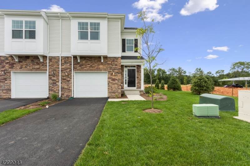 21 Colgate Dr - Photo 1