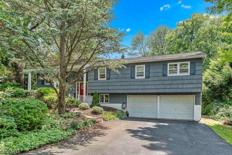 19 Budd St - Photo 1