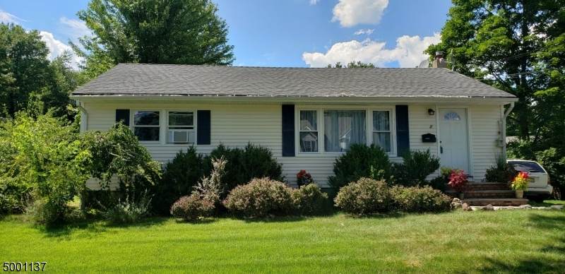 8 Morgan Dr - Photo 1