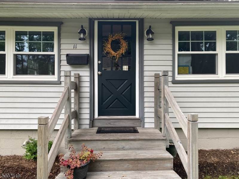 11 Cottage Circle - Photo 1