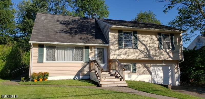 224 Perry St - Photo 1