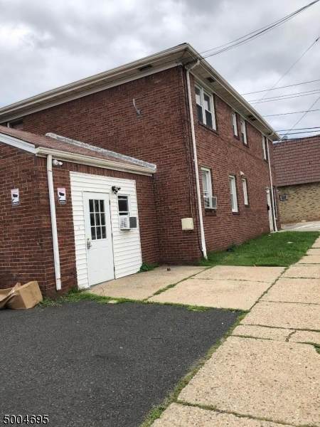 286 Kingsland Ave - Photo 1