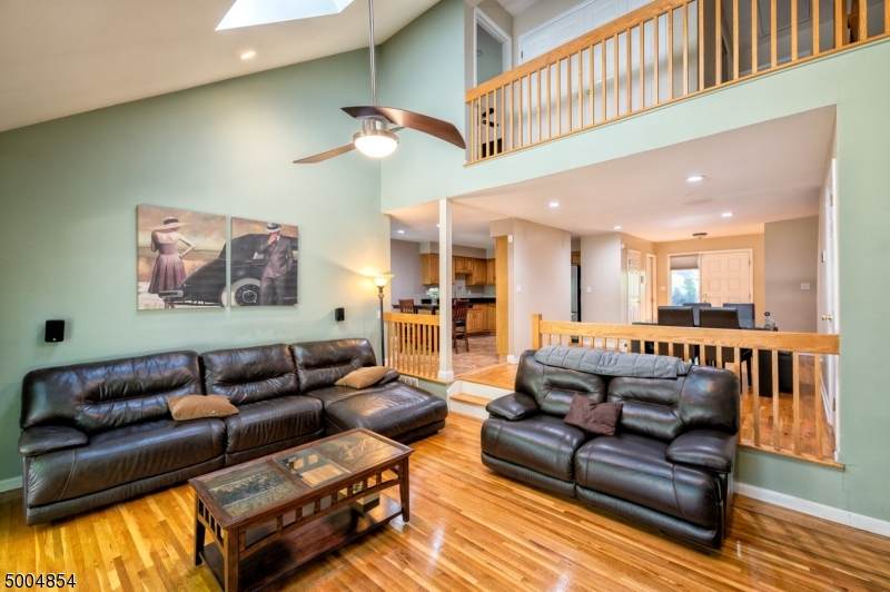 18 Robertson Ct - Photo 1