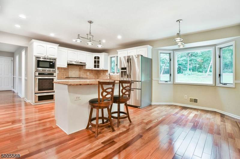 16 Dryden Rd - Photo 1