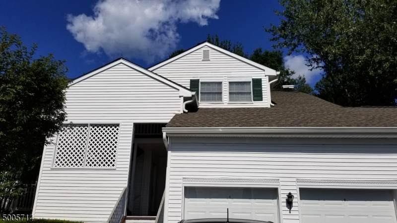 100 Smithfield Ct - Photo 1
