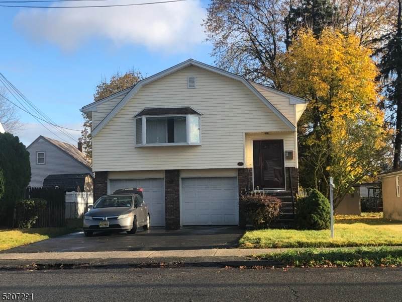 190 Chamberlain Ave - Photo 1