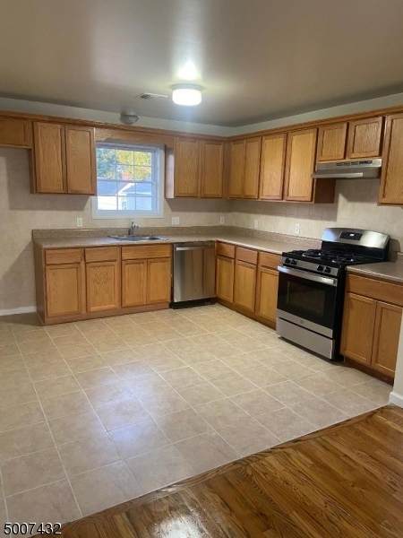 288 E Hazelwood Ave - Photo 1