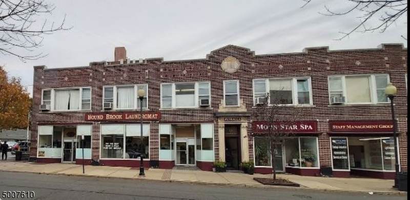 18 Hamilton St - Photo 1