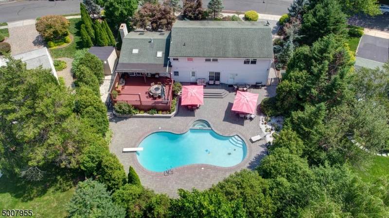 25 Agate Rd - Photo 1