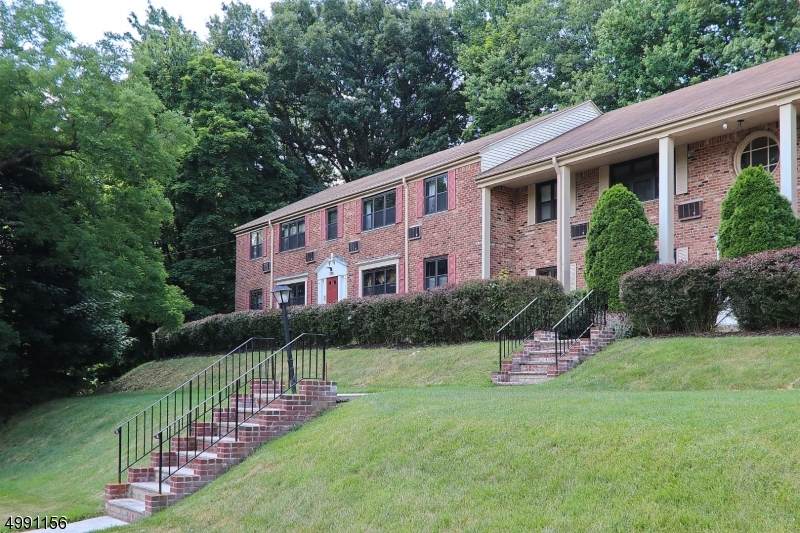 37 Sandra Circle - Photo 1