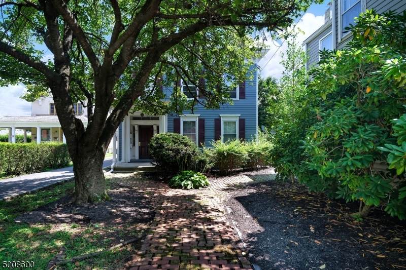 128 Main St - Photo 1